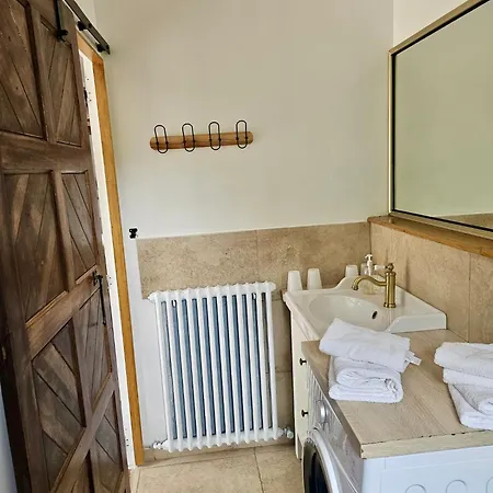 Harmonie T2-climatisation, Grand Jardin & Parking Prive Au Calme *