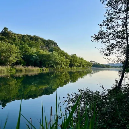 Harmonie T2-climatisation, Grand Jardin & Parking Prive Au Calme Apartmán
