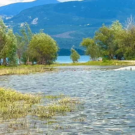 Harmonie T2-climatisation, Grand Jardin & Parking Prive Au Calme Gréoux-les-Bains